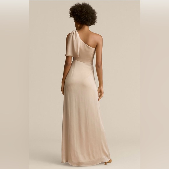 Sachin + Babi Chelsea One-Shoulder Georgette Bias Gown in Champagne Size 6 - Picture 2 of 11